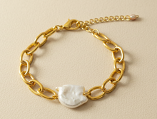 Charger l'image dans la visionneuse de la galerie, Bracelet "Maillons Audacieux & Perle Baroque Plate